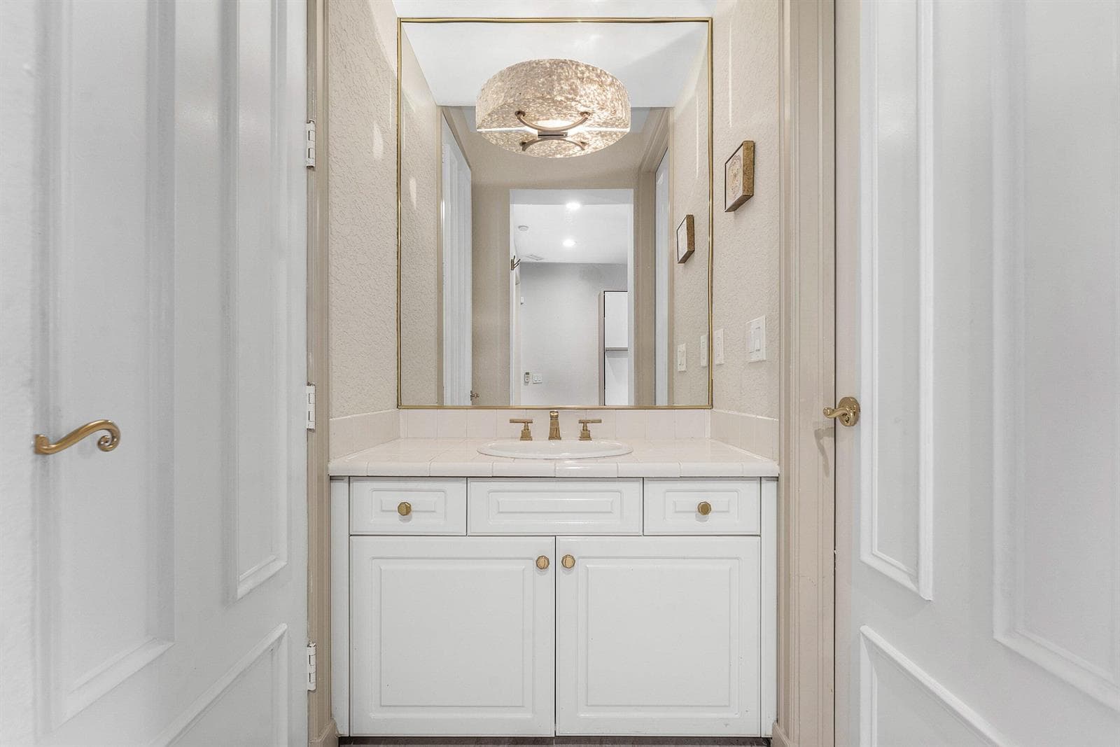 4th Guest Bathroom
