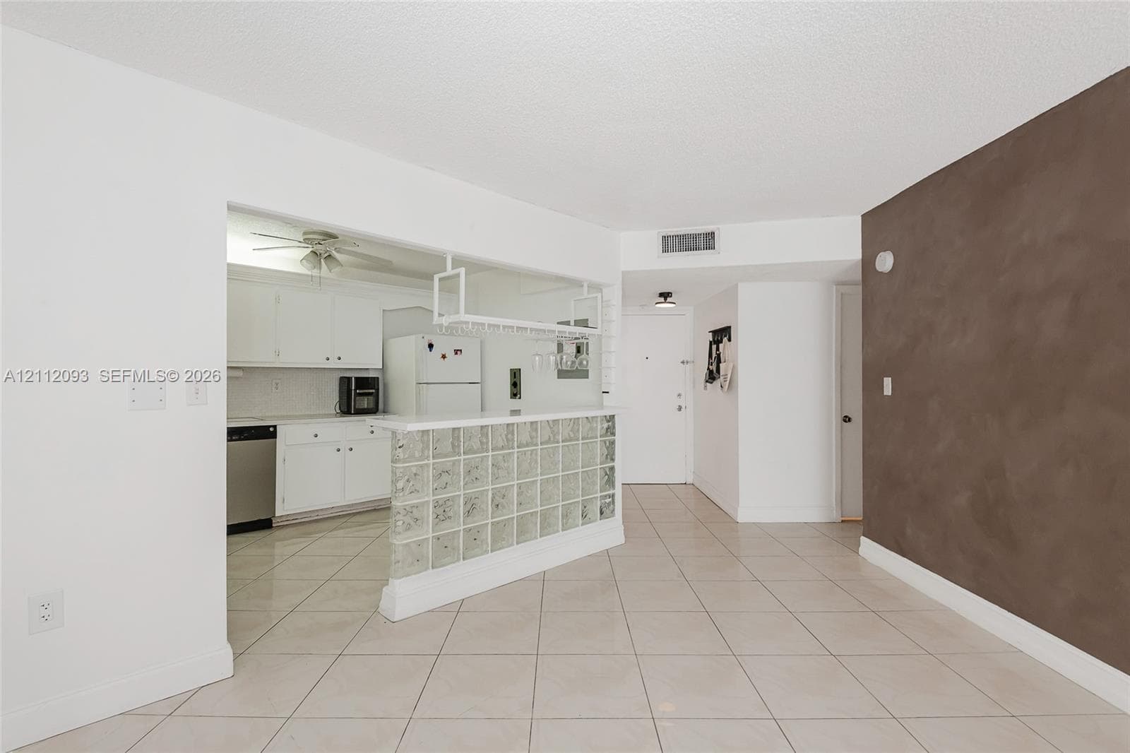 COMMODORE PLAZA CONDO · #1612 in Aventura - Photo 3