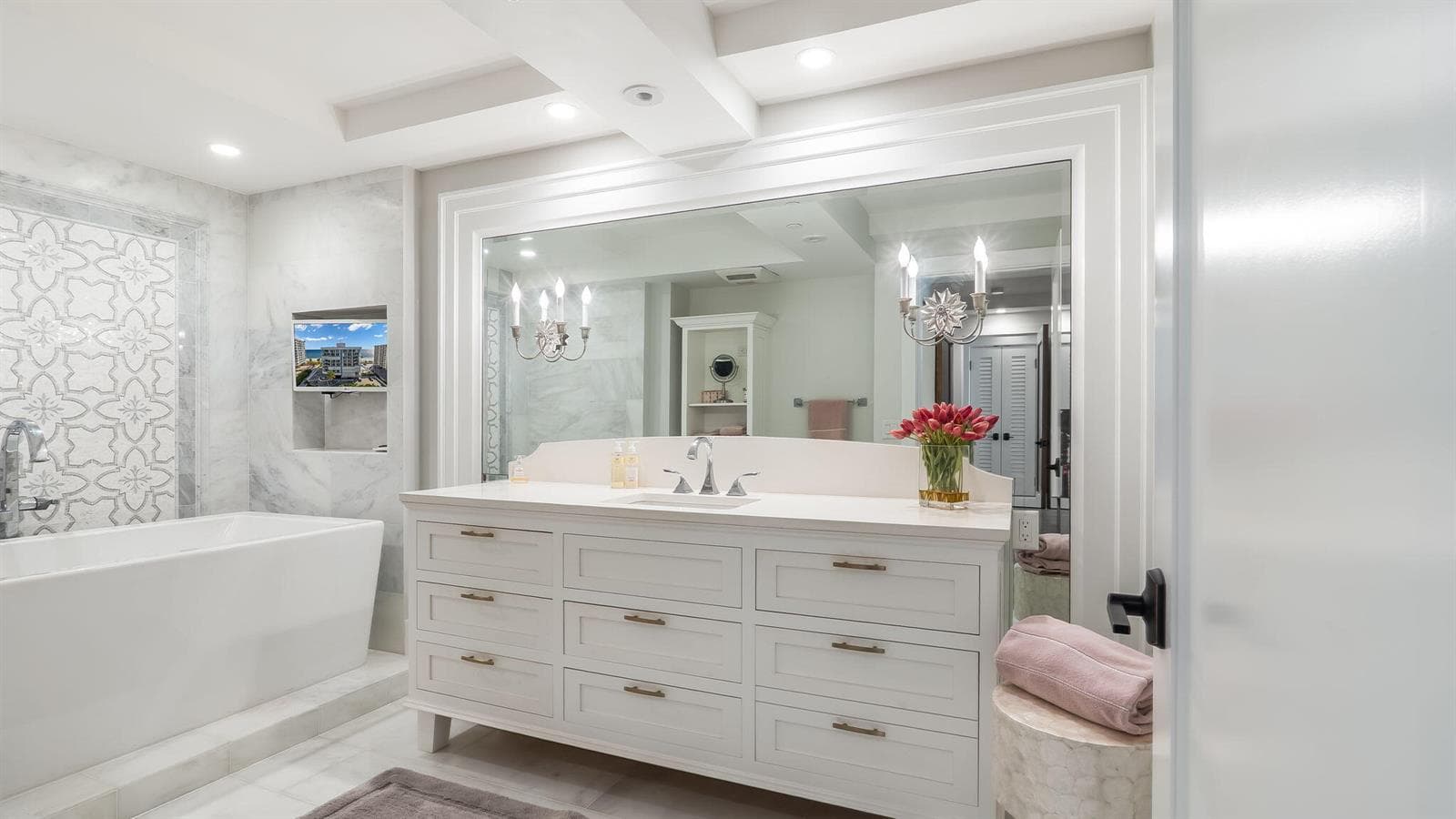 Primary Suite- Bath #1