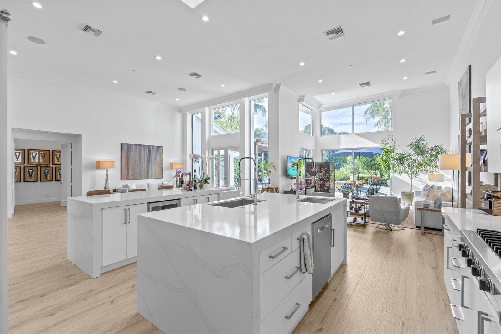 27-web-or-mls-A7409061