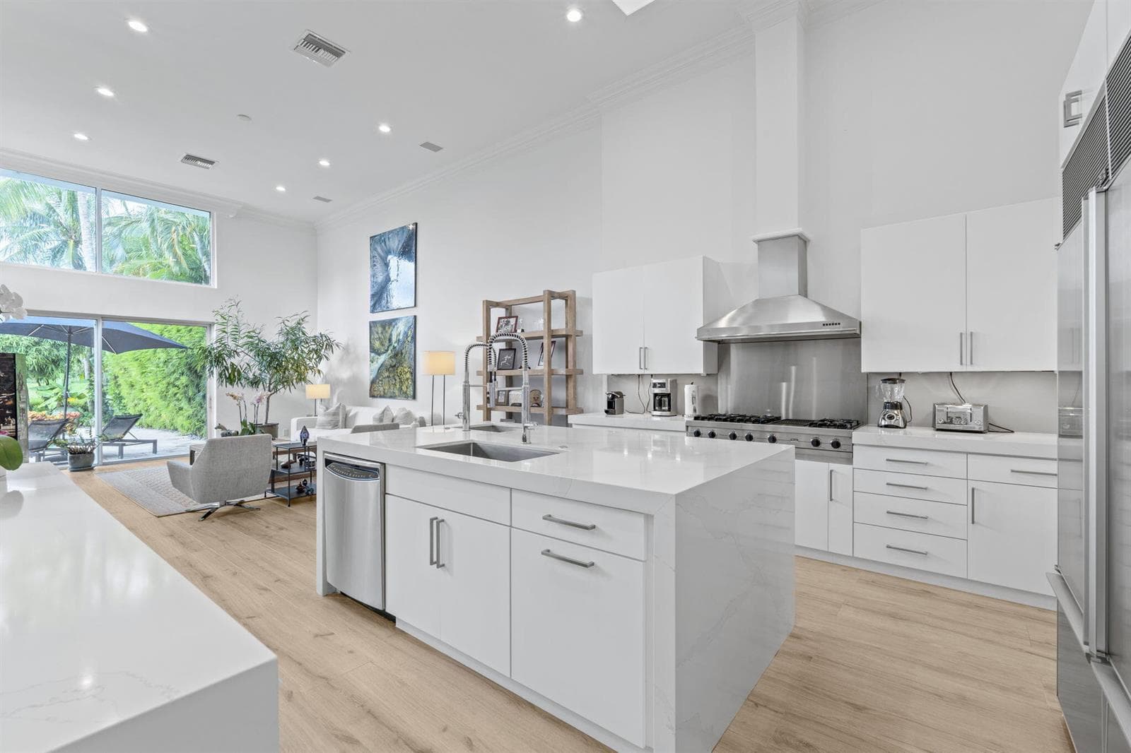 24-web-or-mls-A7409037