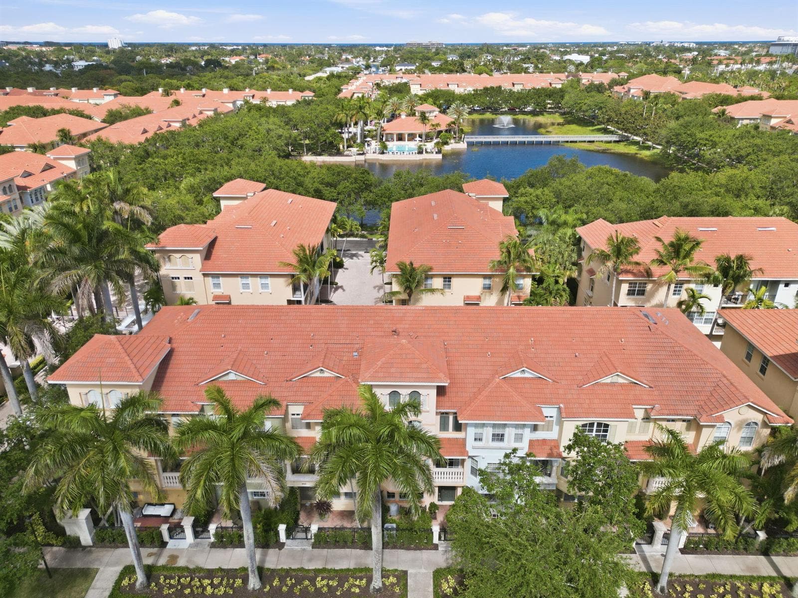 58-web-or-mls-11796_Valencia_Gardens_Ave
