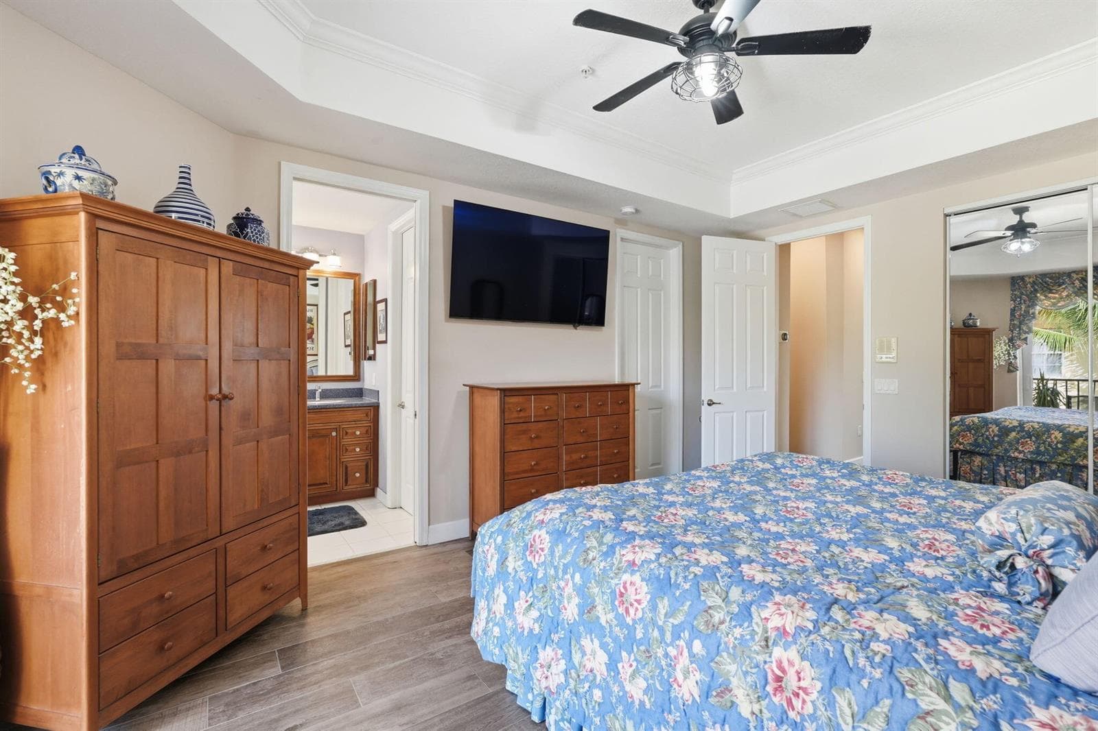 3-web-or-mls-11796_Valencia_Gardens_Ave_