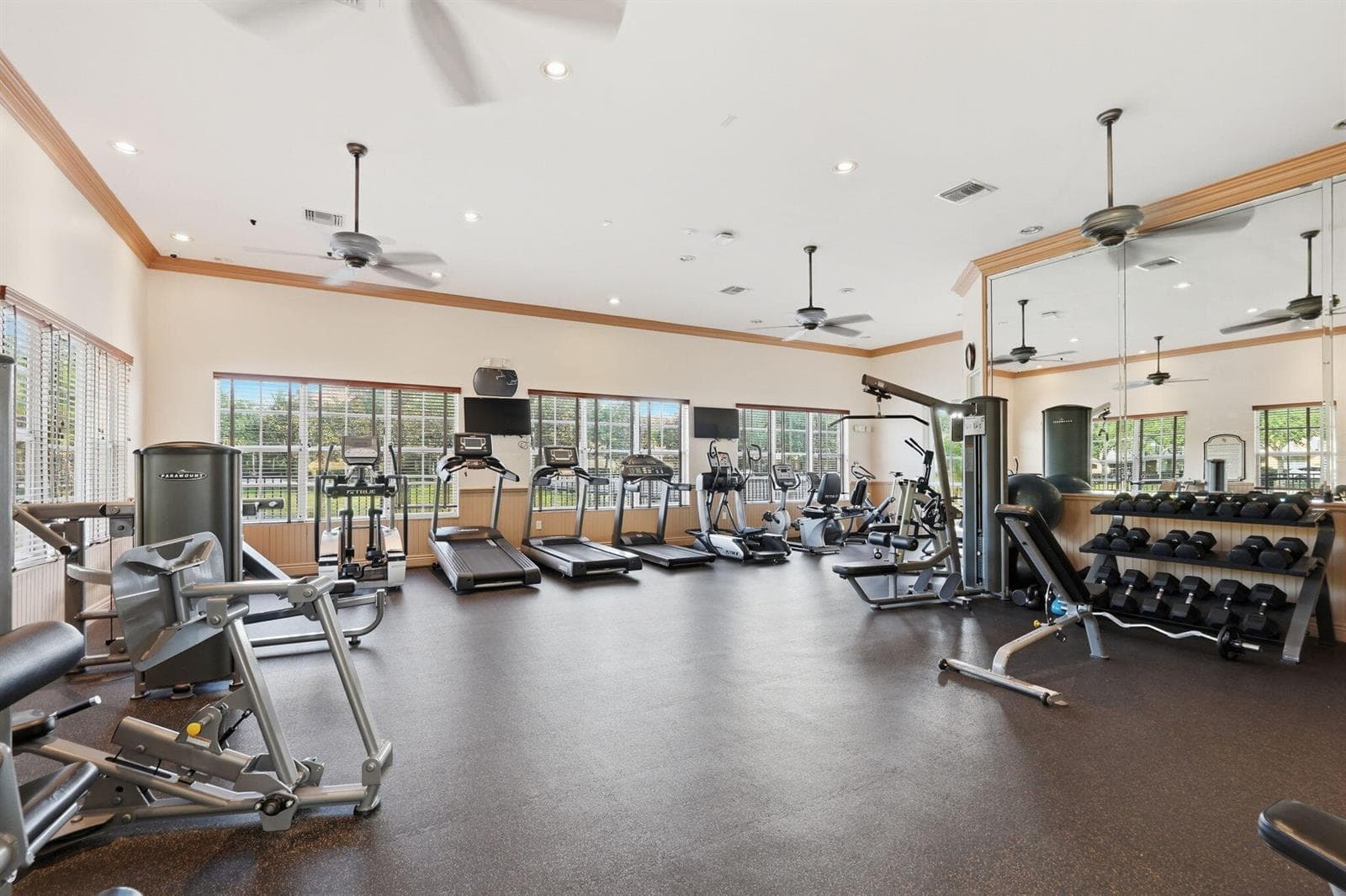 53-web-or-mls-11796_Valencia_Gardens_Ave