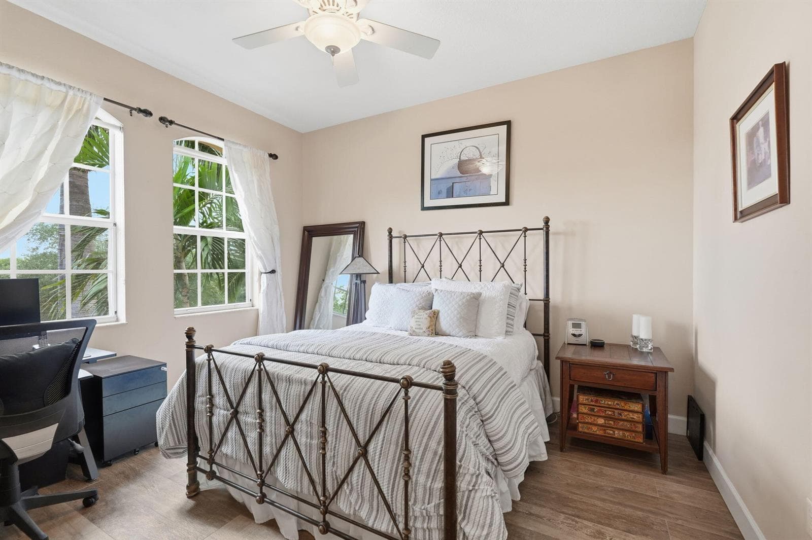 9-web-or-mls-11796_Valencia_Gardens_Ave_