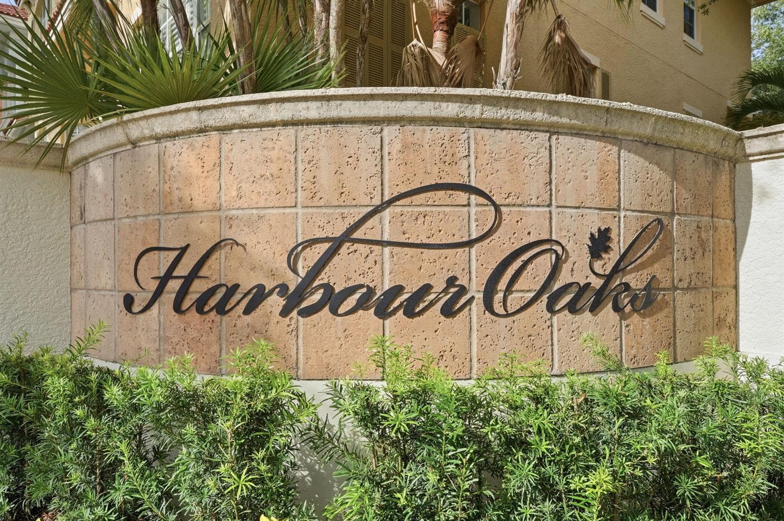 57-web-or-mls-11796_Valencia_Gardens_Ave