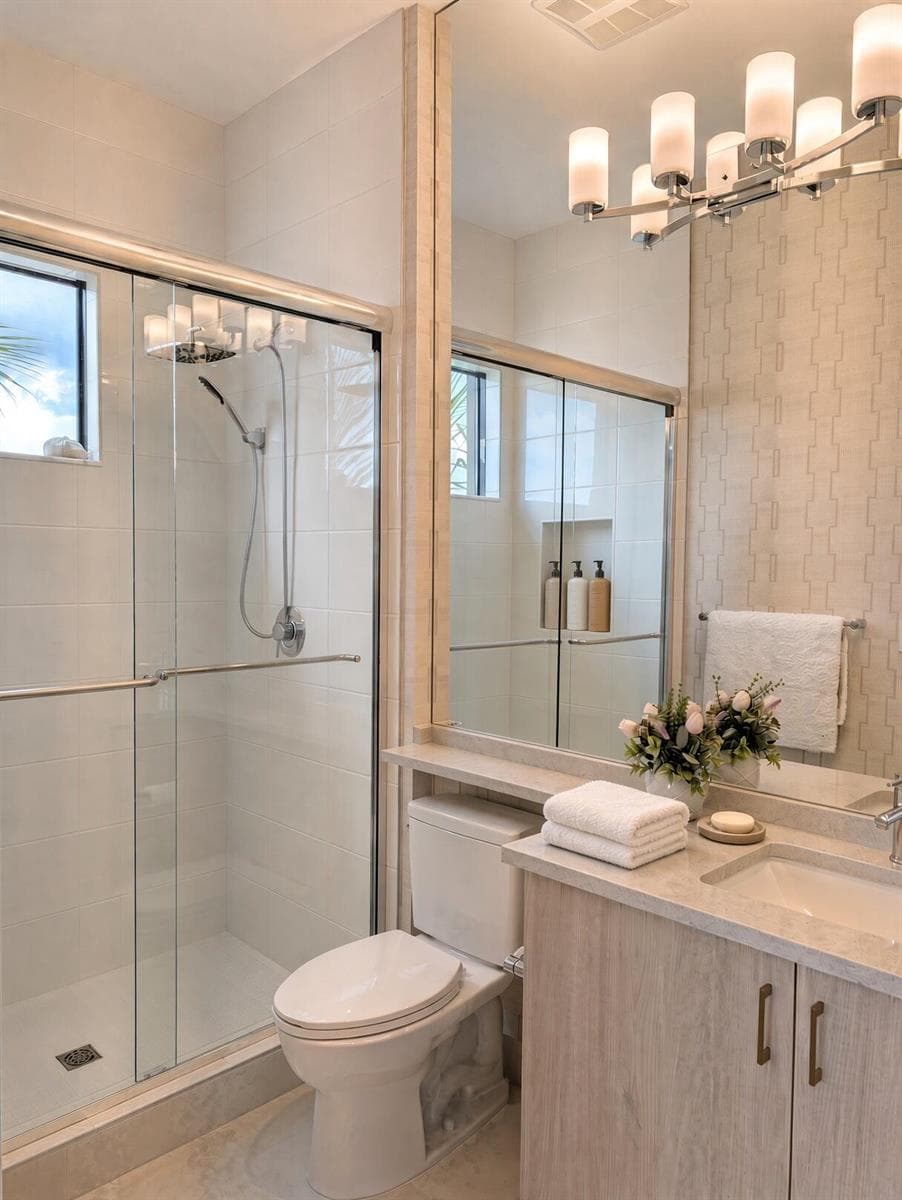 Bathroom bedroom 4