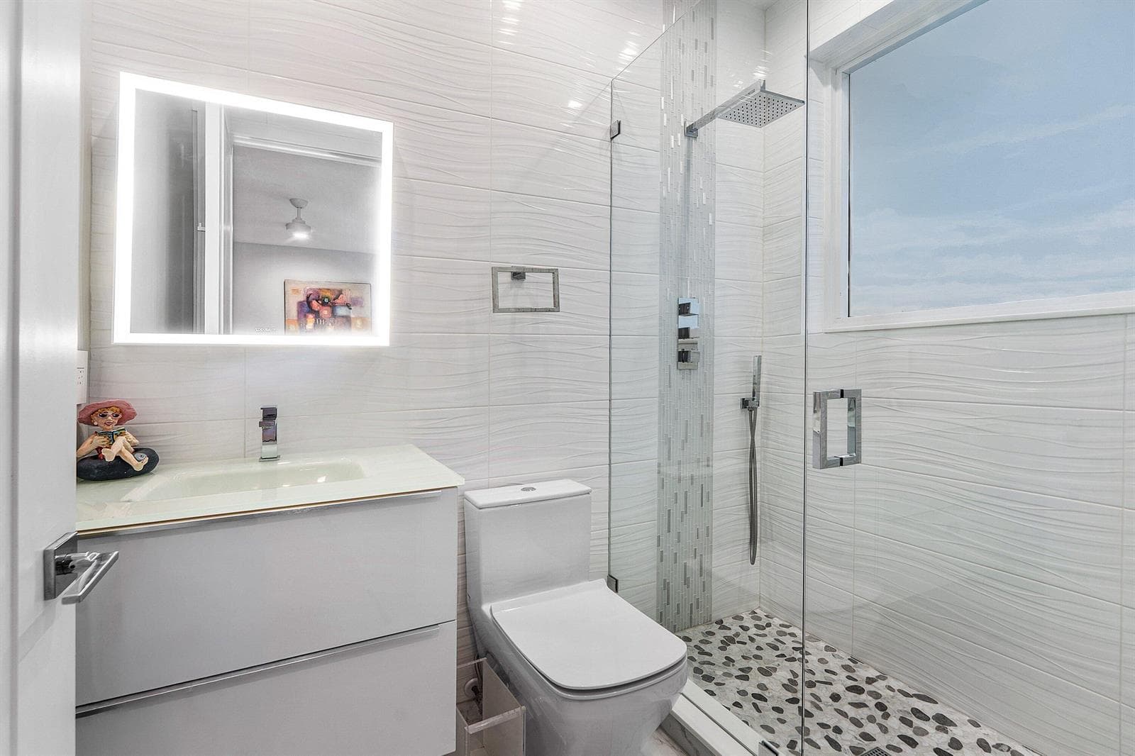 Guest Bath 1