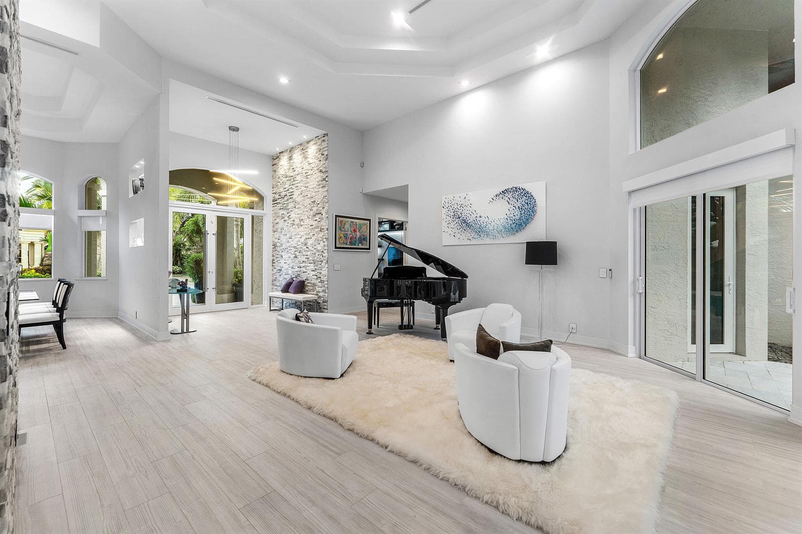 Foyer&Living Room