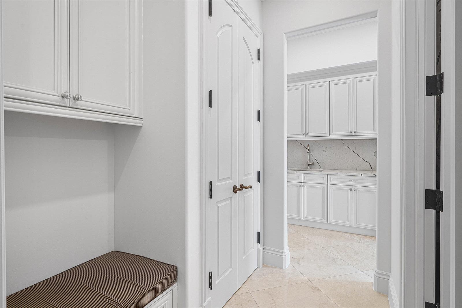 027-540GoldenHarbourDrive-BocaRaton-FL-3