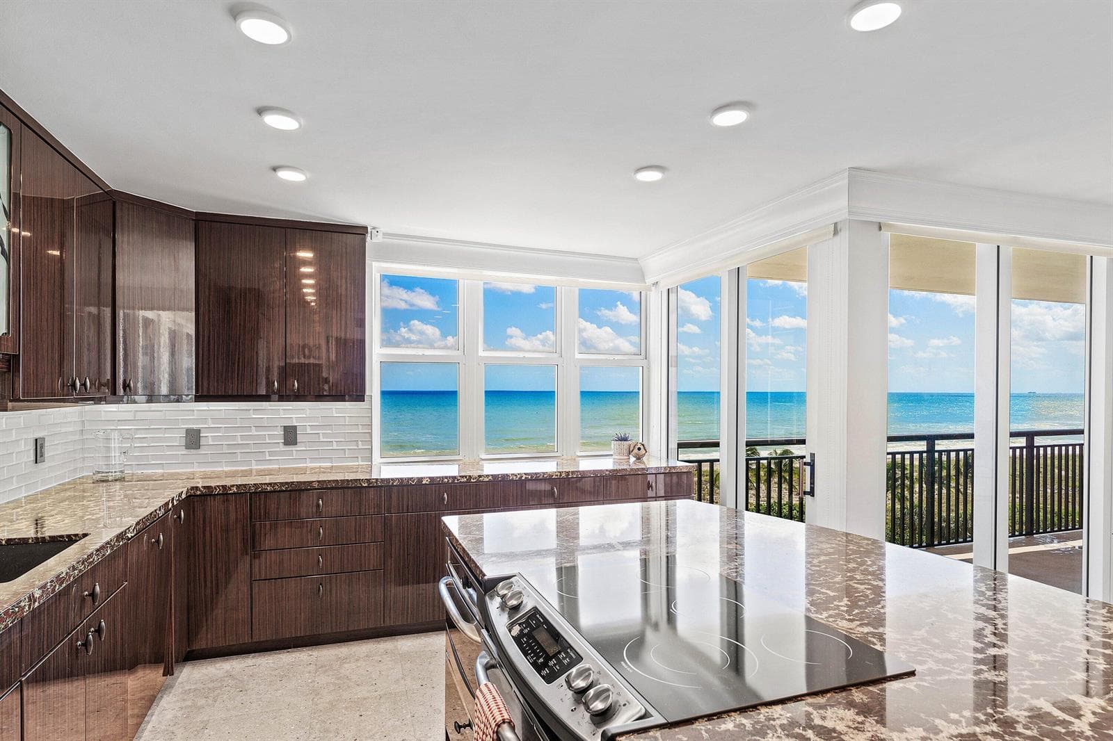 010-2000SouthOceanBoulevard-6A-BocaRaton