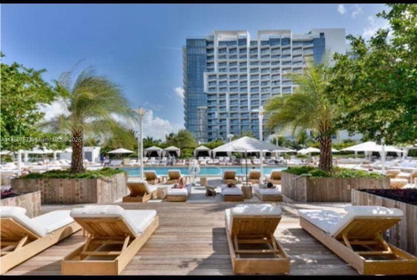 Center pool area /Ocean view as well