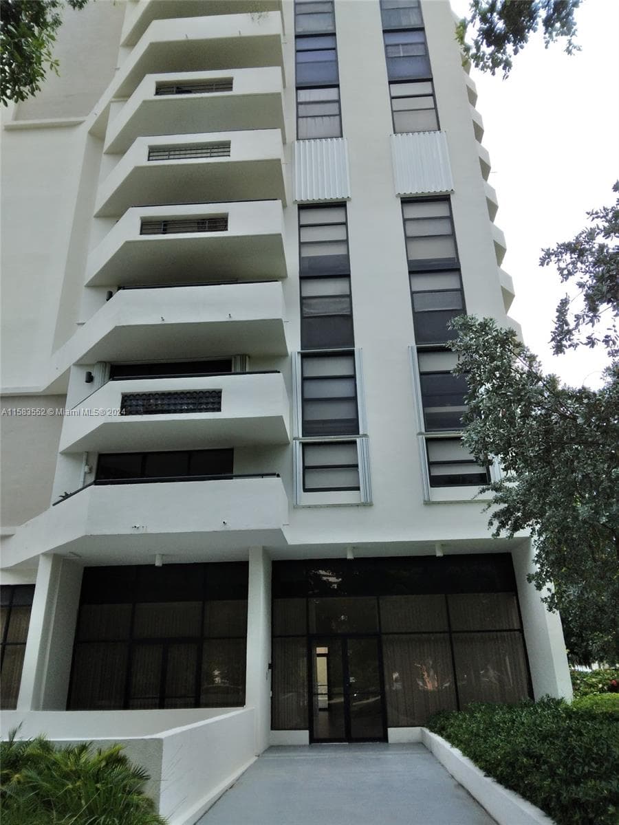 Gables Park Tower Condo · #904 in Coral Gables - Photo 1