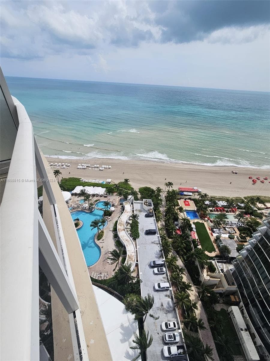Trump International Beach Resort #2112