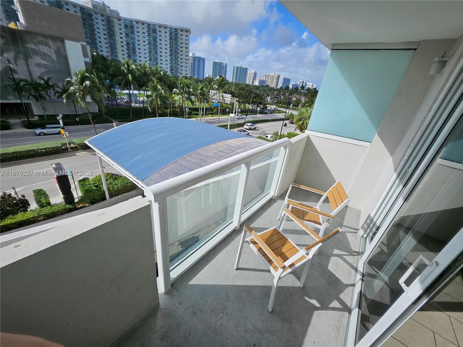 Aventura Beach Club #237