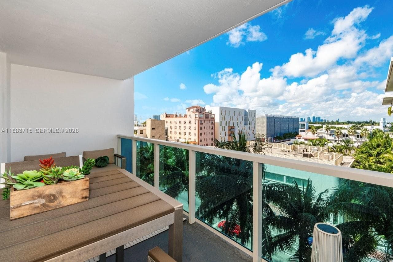Roney Palace · #534 in Miami Beach - Photo 1
