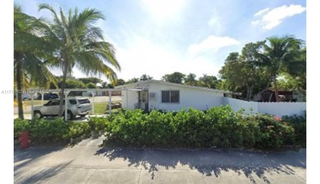 2900 Davie Blvd photo 1