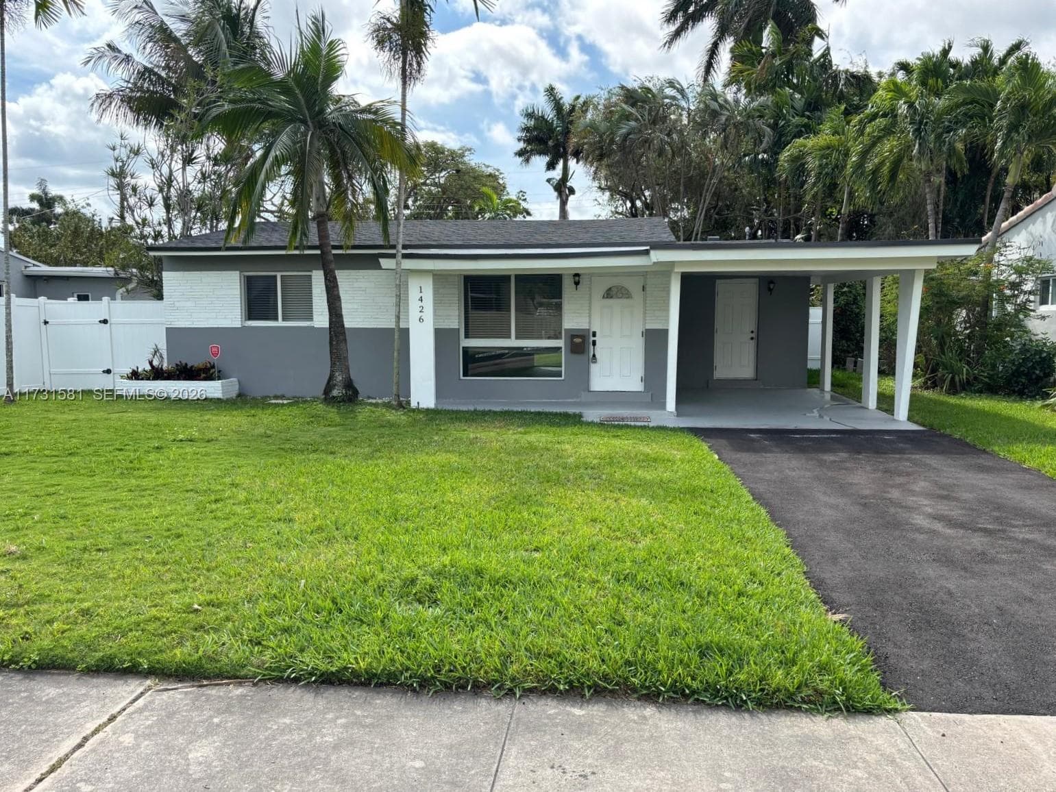 1426 Arthur St photo 1