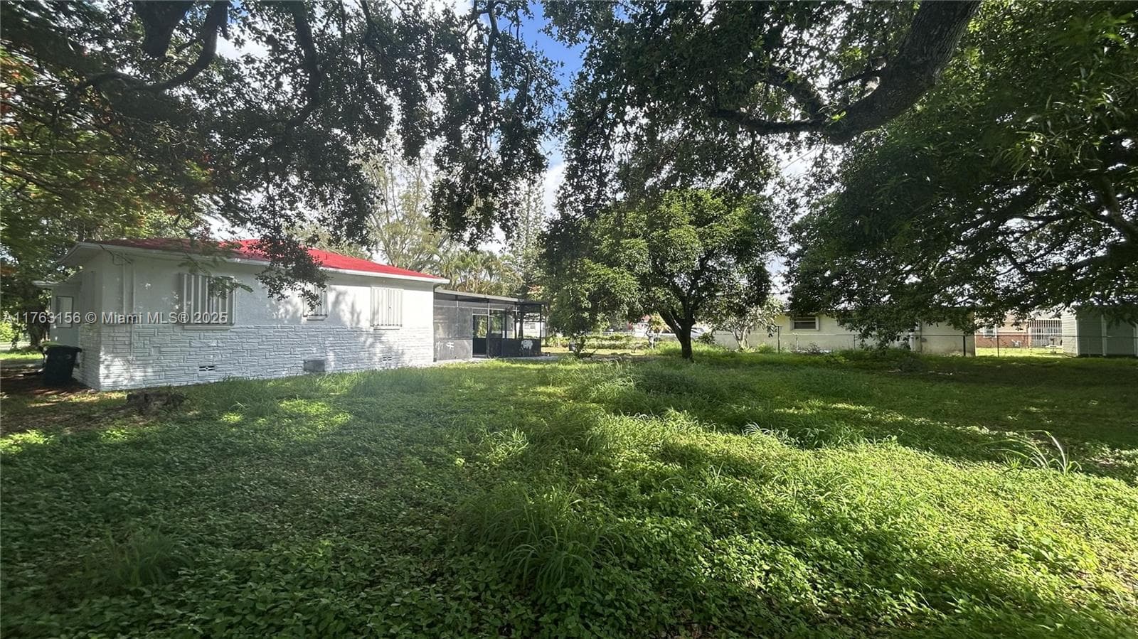 205 Seaman Ave photo 1