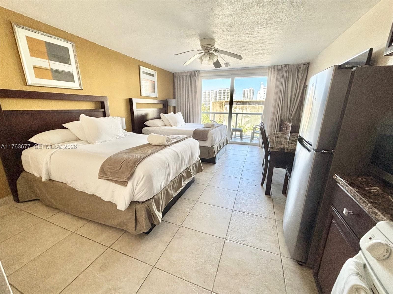Aventura Beach Club #338