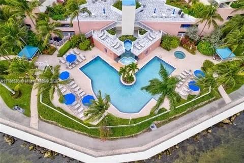 Hidden Bay · #610 in Aventura - Photo 1