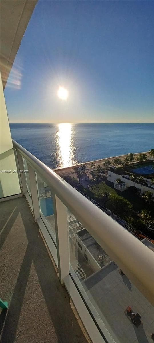 Aventura Beach Club #1105
