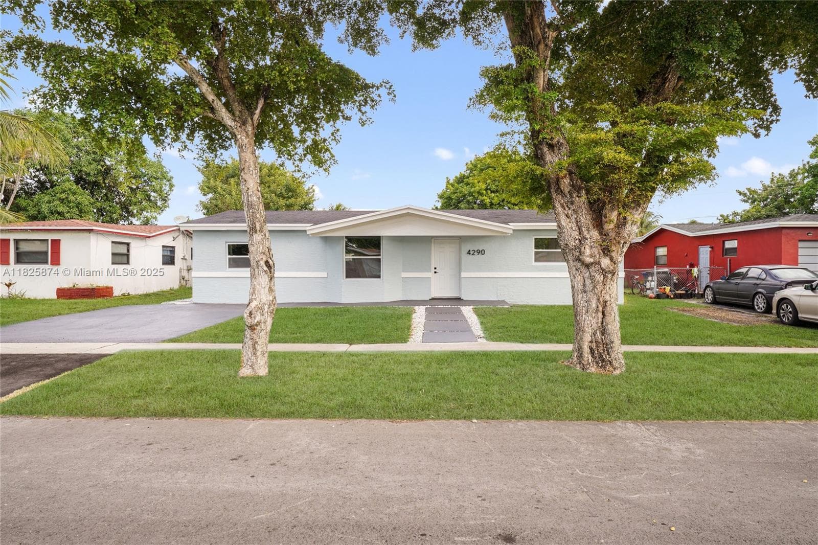 4290 NW 38th Ave photo 1