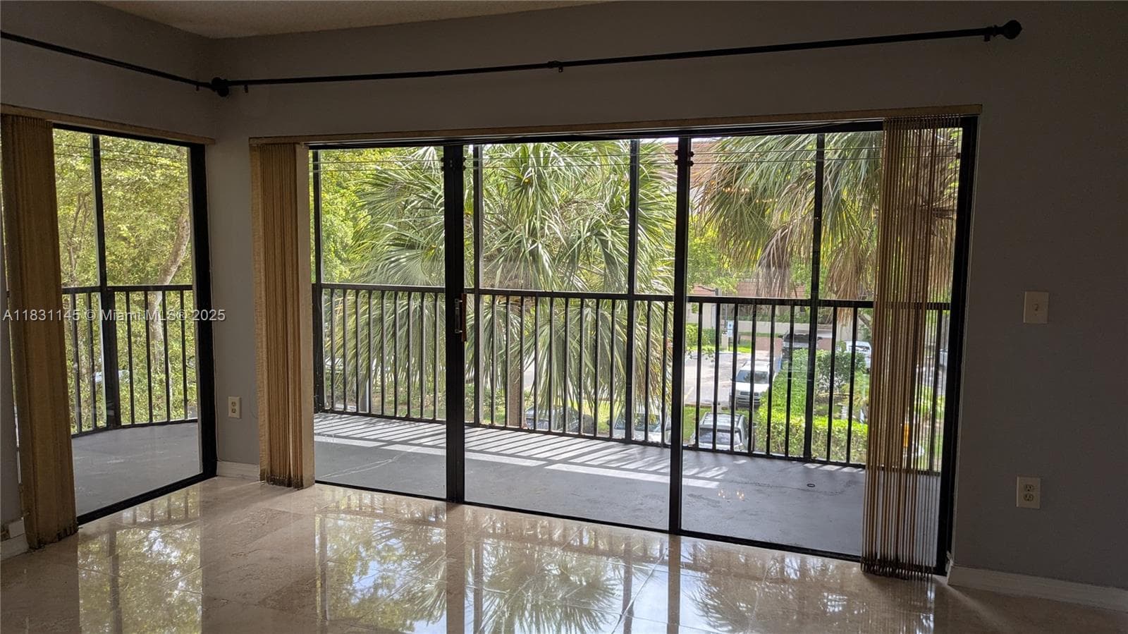 SUMMERTREE VILLAGE · #306-5 in Miami - Photo 1