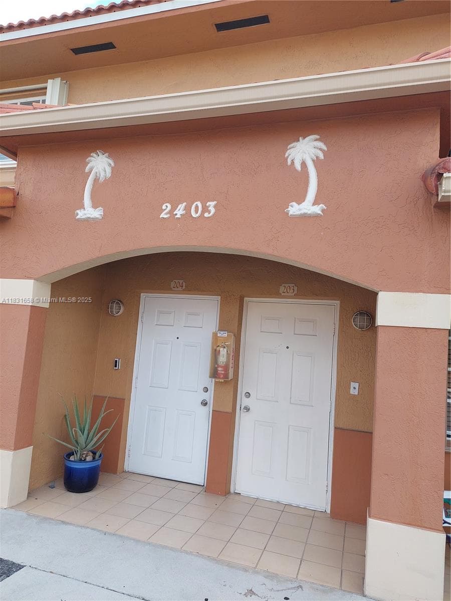 WEST PALM VILLAS III COND · #203 in Hialeah - Photo 1