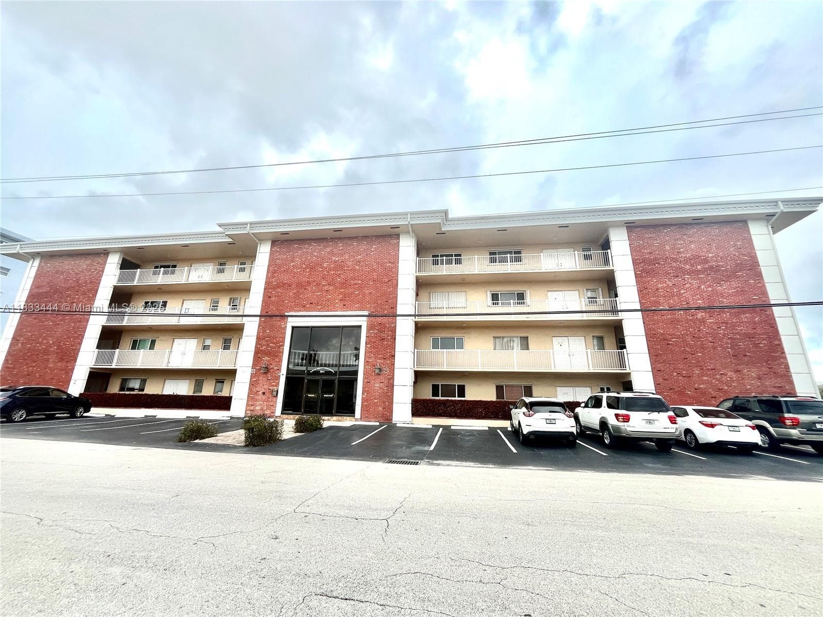 BARCLAY SQUARE · #104 in Fort Lauderdale - Photo 1