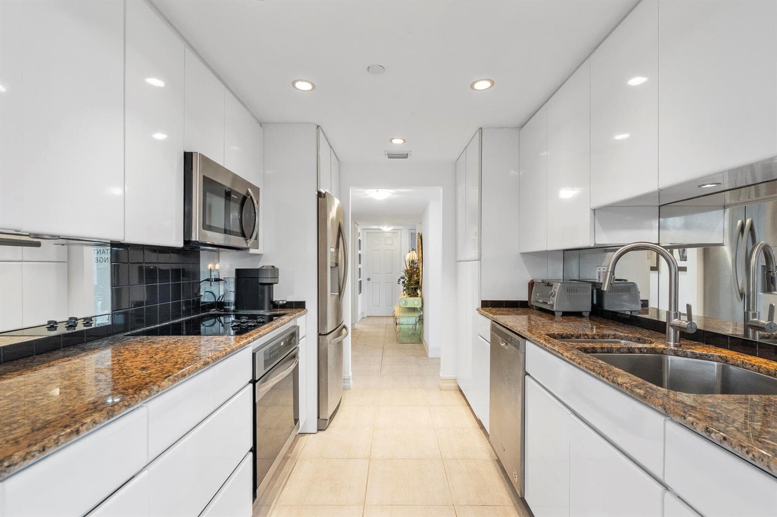 859 Jeffery Street #401