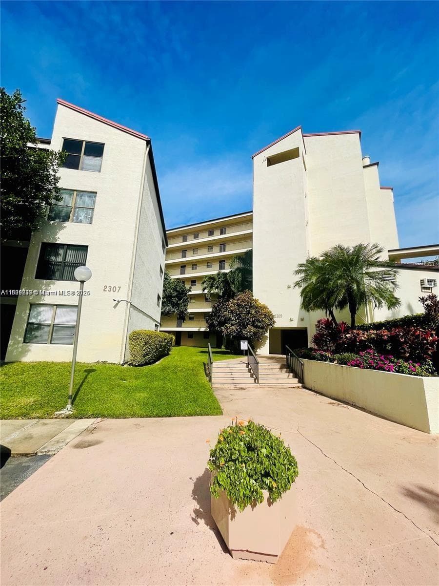 Cypress Bend · #311D in Pompano Beach - Photo 1