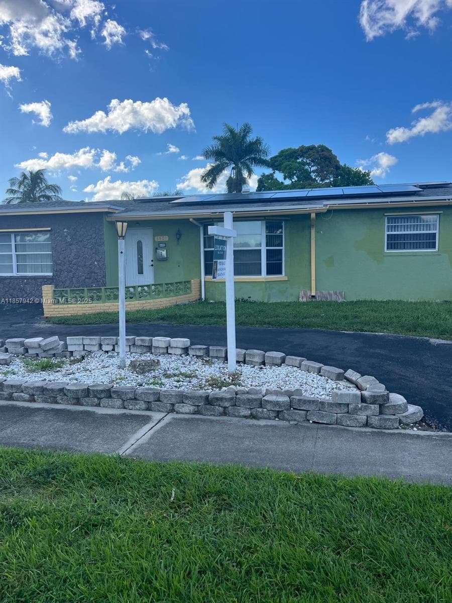 3401 NW 40th St photo 1