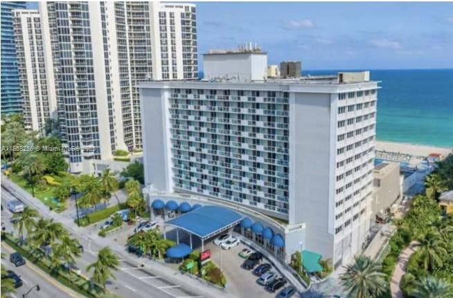 Aventura Beach Club #636