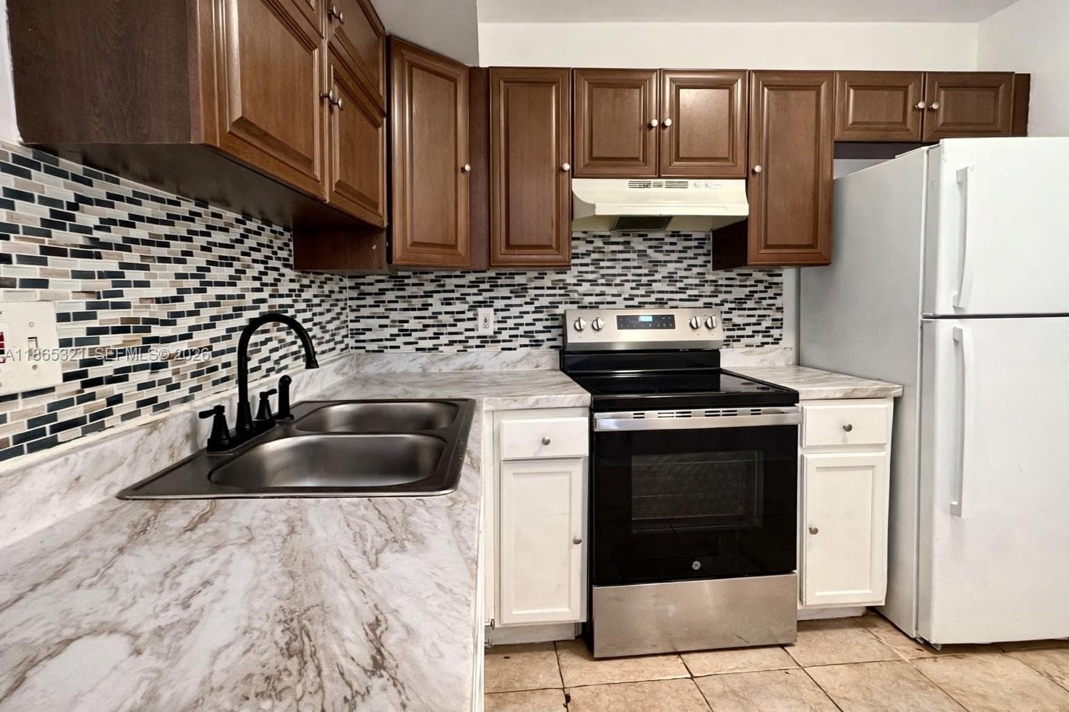 Royal Point Condominium · #109 in Lauderdale Lakes - Photo 1
