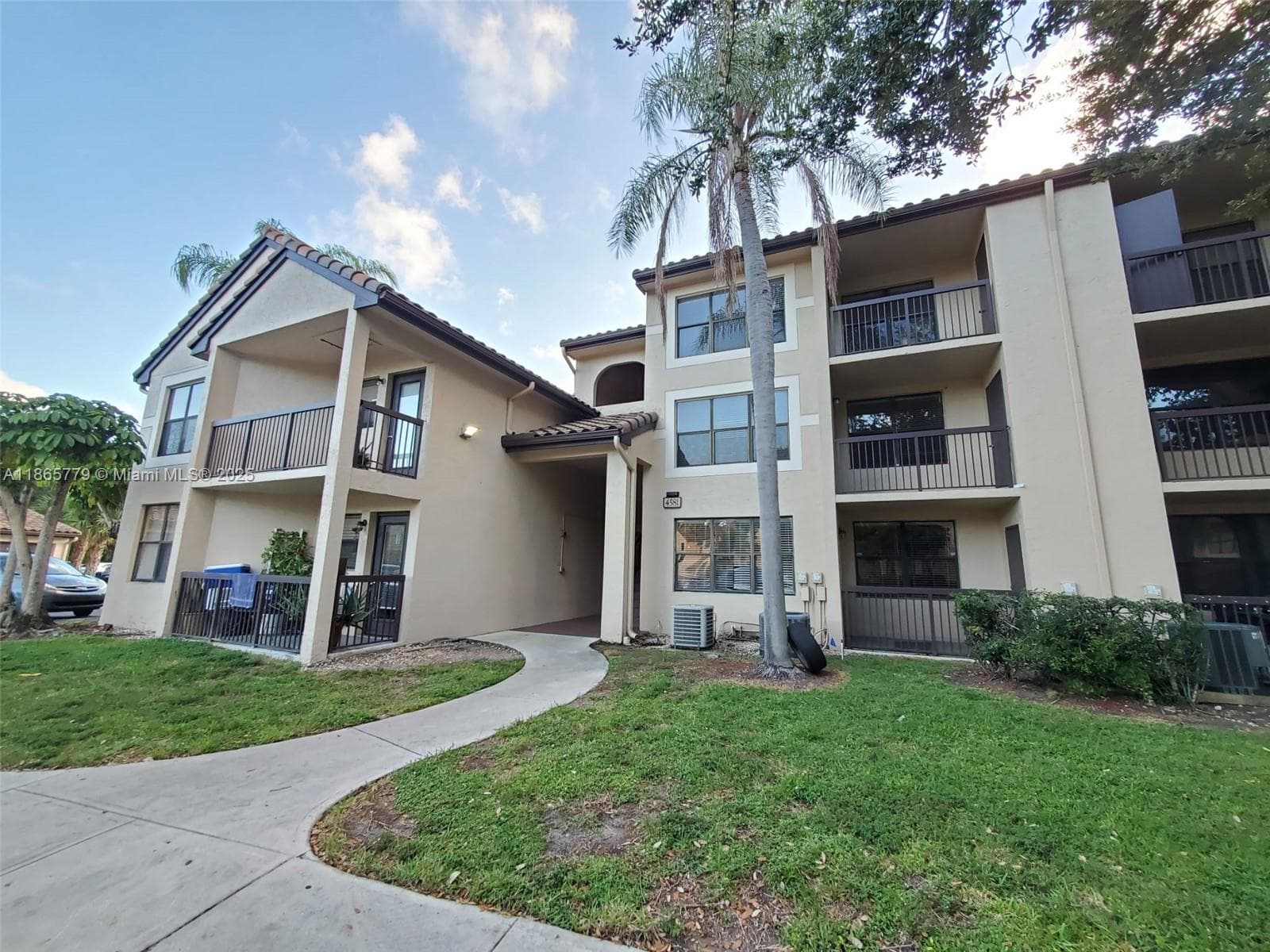 PALM AIRE GARDENS CONDO · #15 in Pompano Beach - Photo 1