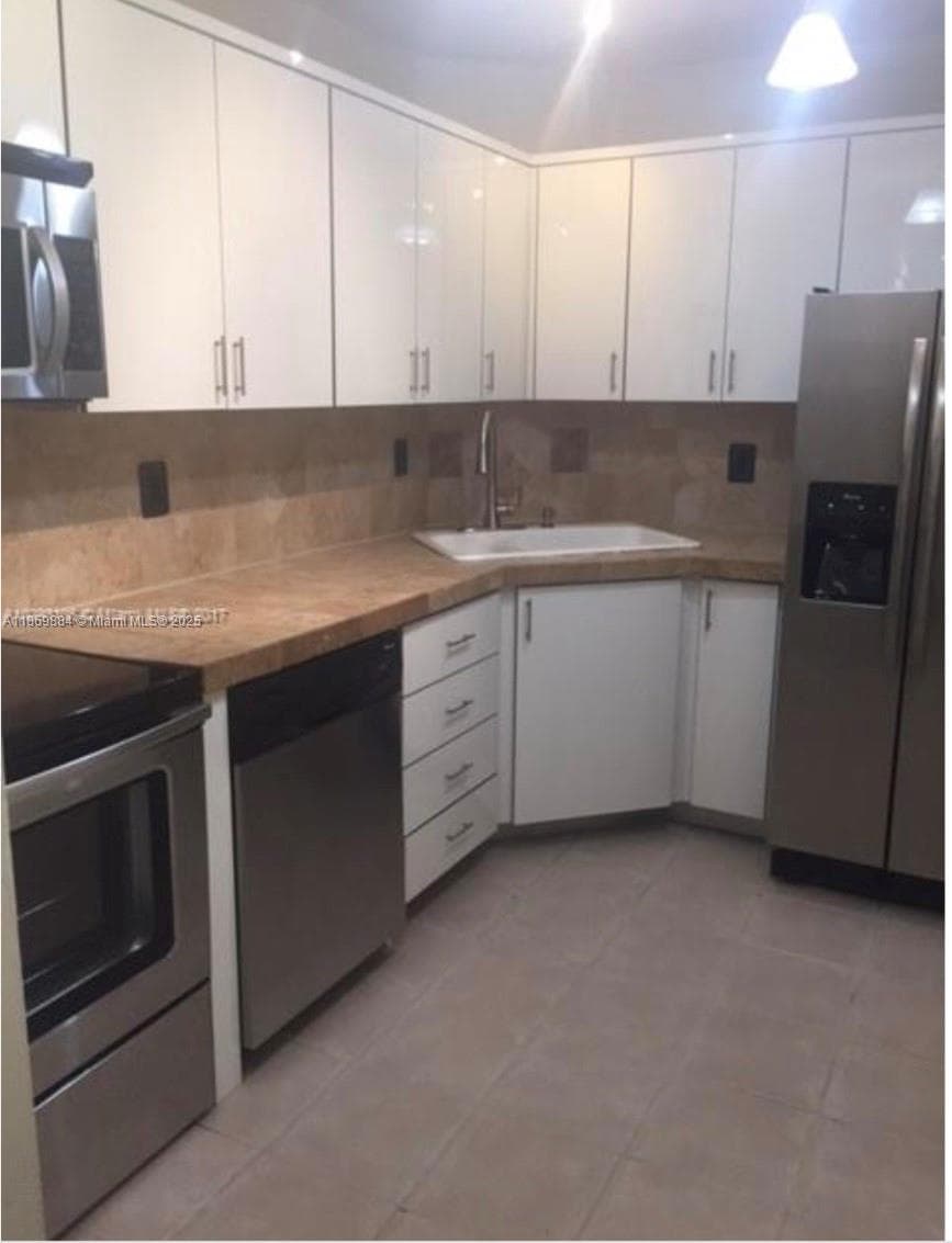OAKLAND SHORES CONDOMINIU · #D108 in Oakland Park - Photo 1