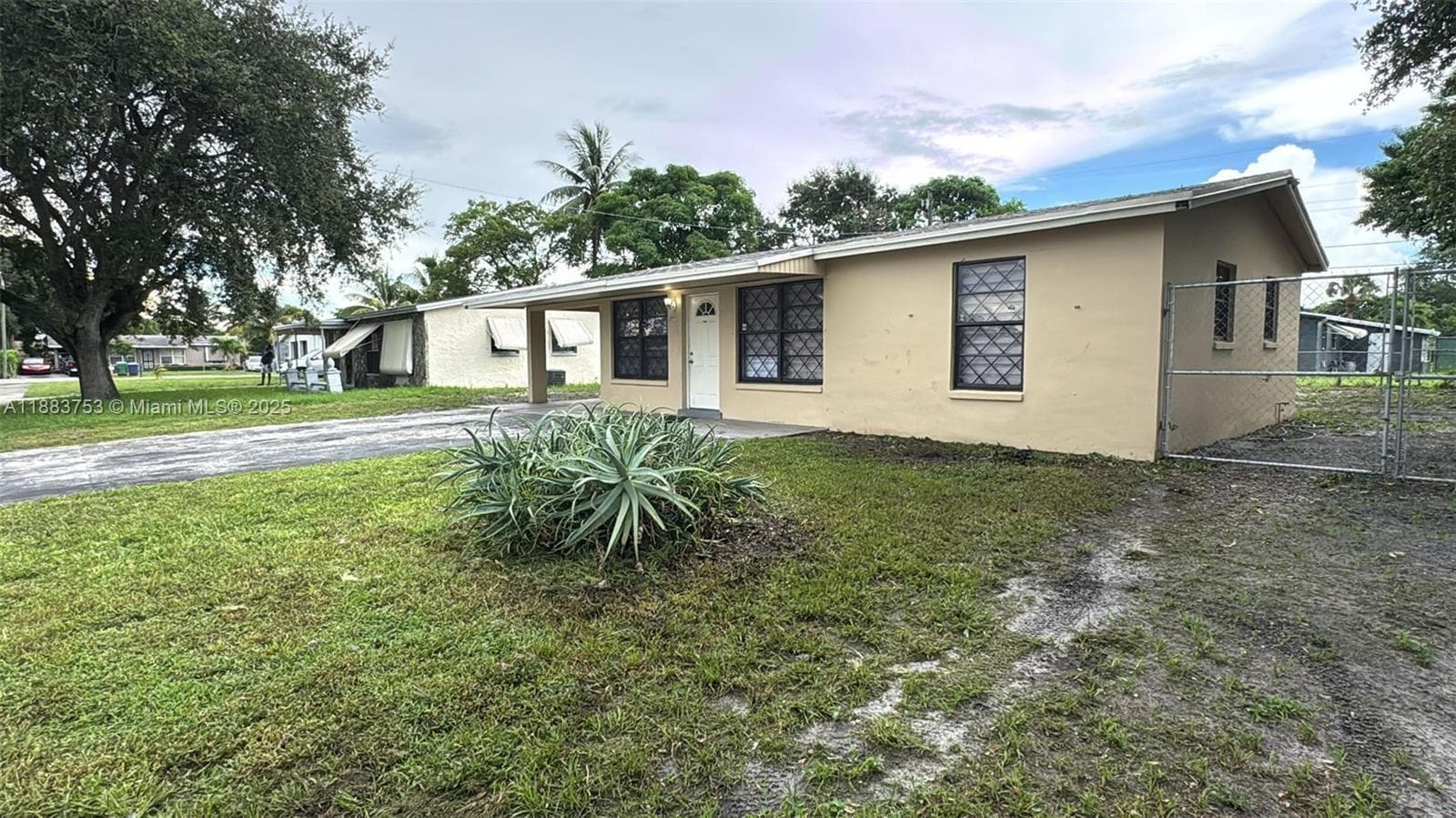 1772 NW 34th Ave photo 1