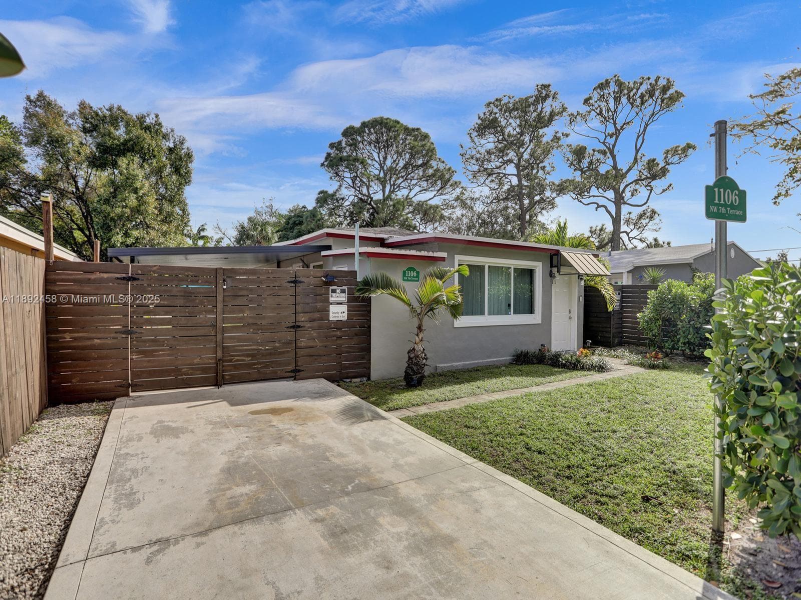 1106 NW 7th Ter photo 1