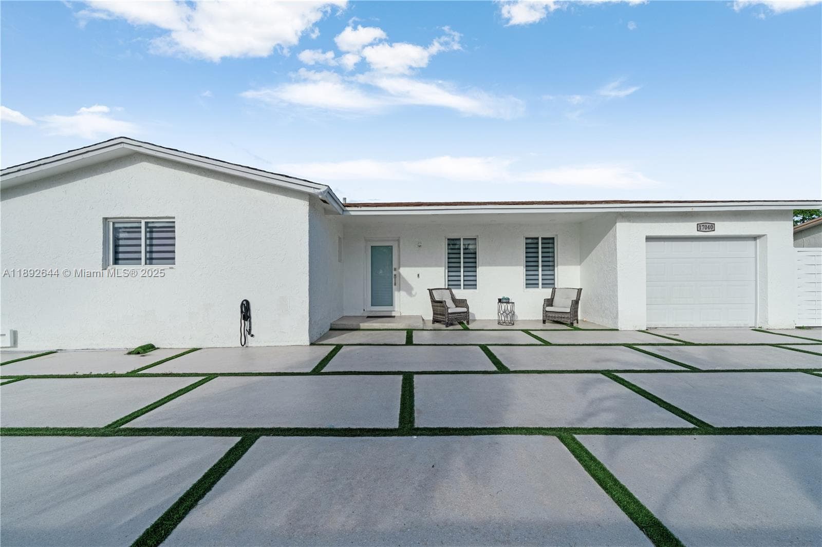 17040 SW 107th Ct photo 1