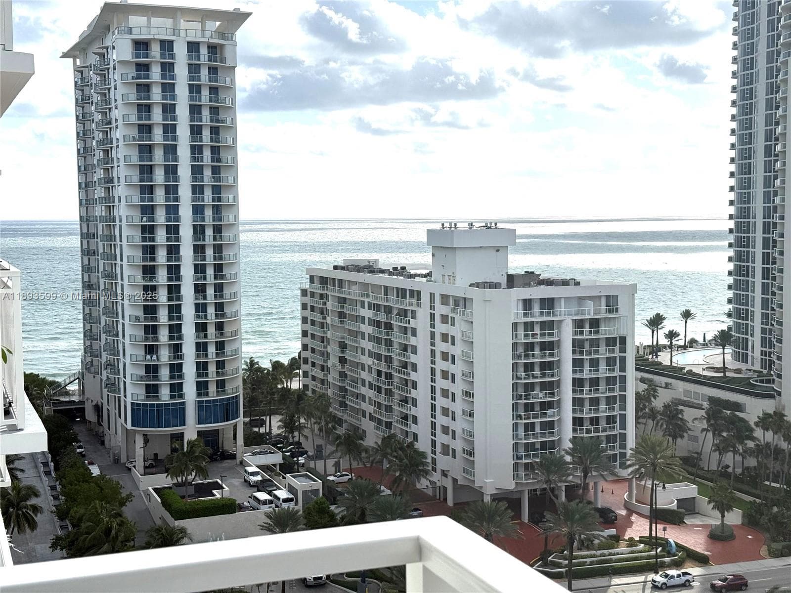 WINSTON TOWERS 600 CONDO · #1804 in Sunny Isles Beach - Photo 1