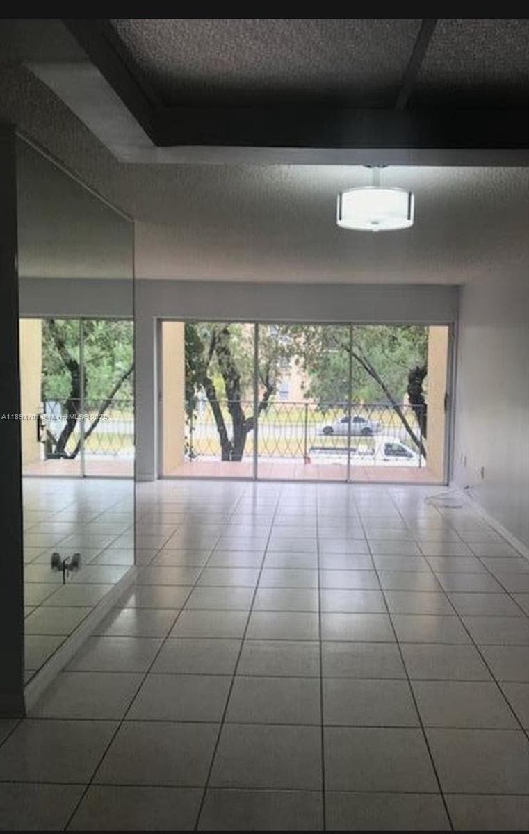 PARK EAST CONDO · #L220 in Miami - Photo 1
