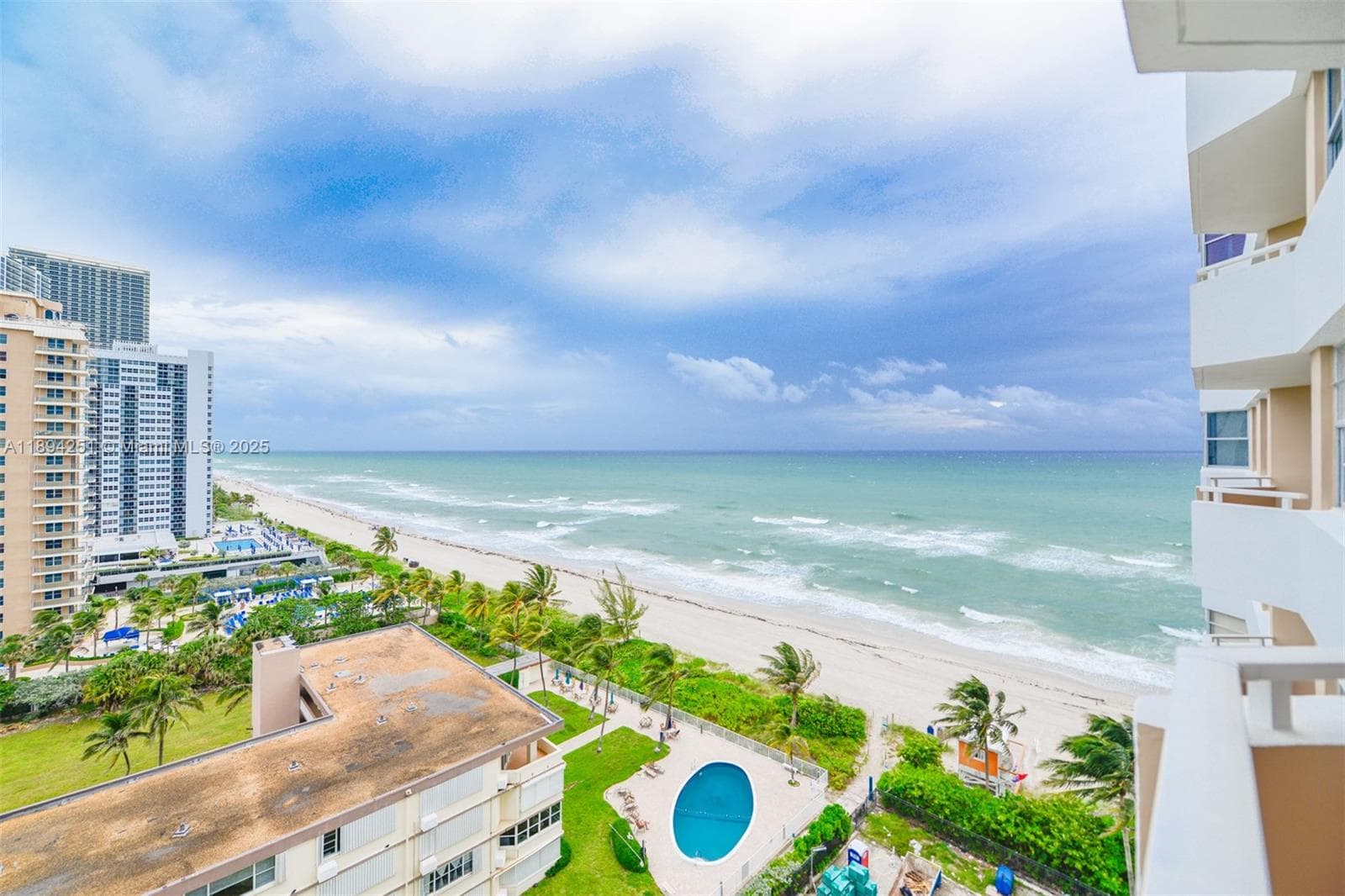 THE HEMISPHERES · #11K in Hallandale Beach - Photo 1