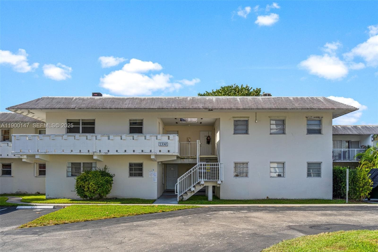 VILLAGE AT DADELAND CONDO · #B217 in Miami - Photo 1