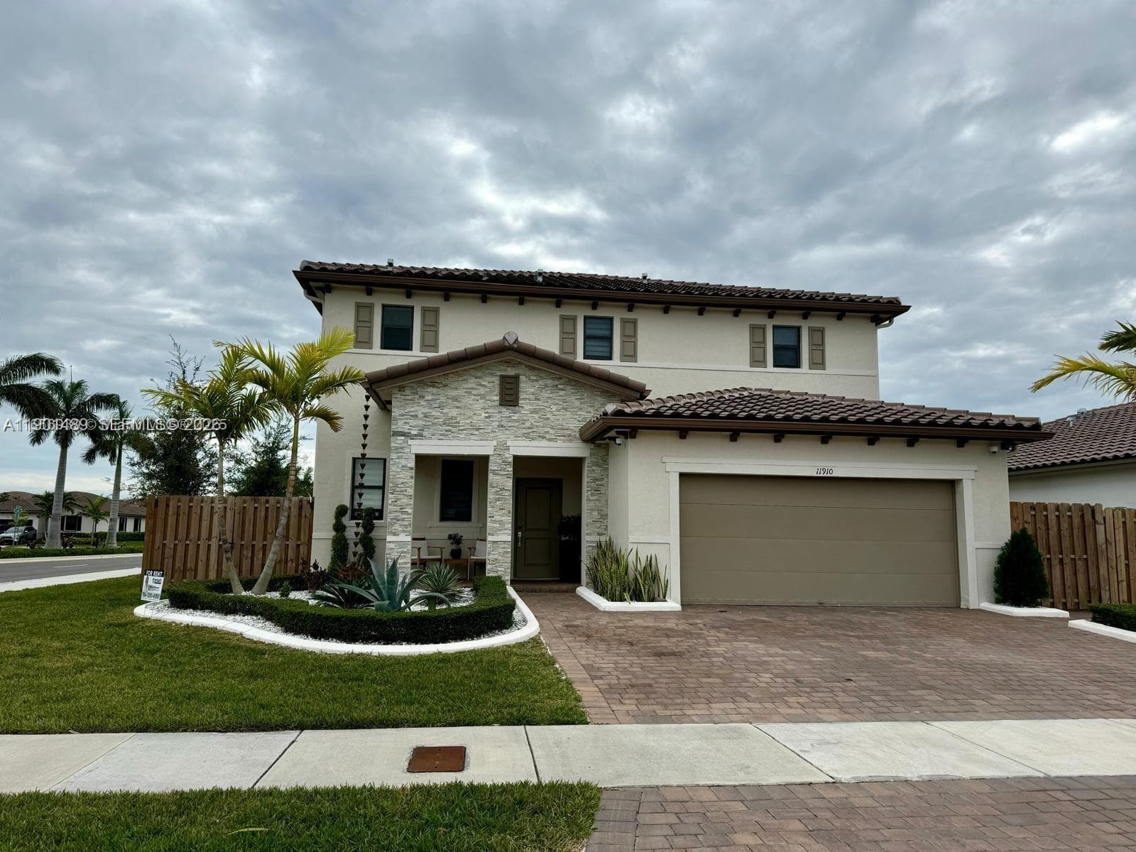 11910 SW 243rd St photo 1
