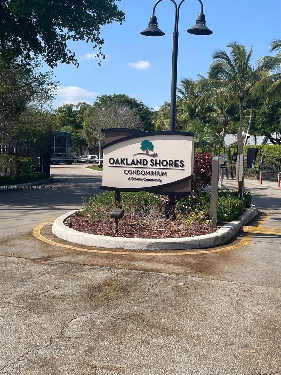 OAKLAND SHORES CONDOMINIU · #B204 in Oakland Park - Photo 1