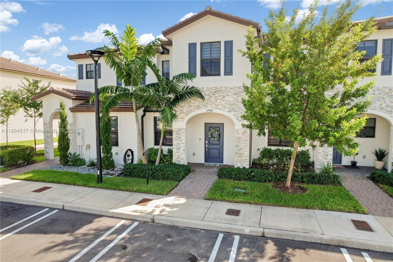 12942 SW 232nd Ter photo 1
