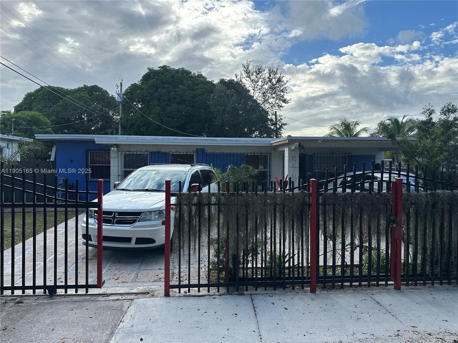 12240 NW 13th Ave photo 1