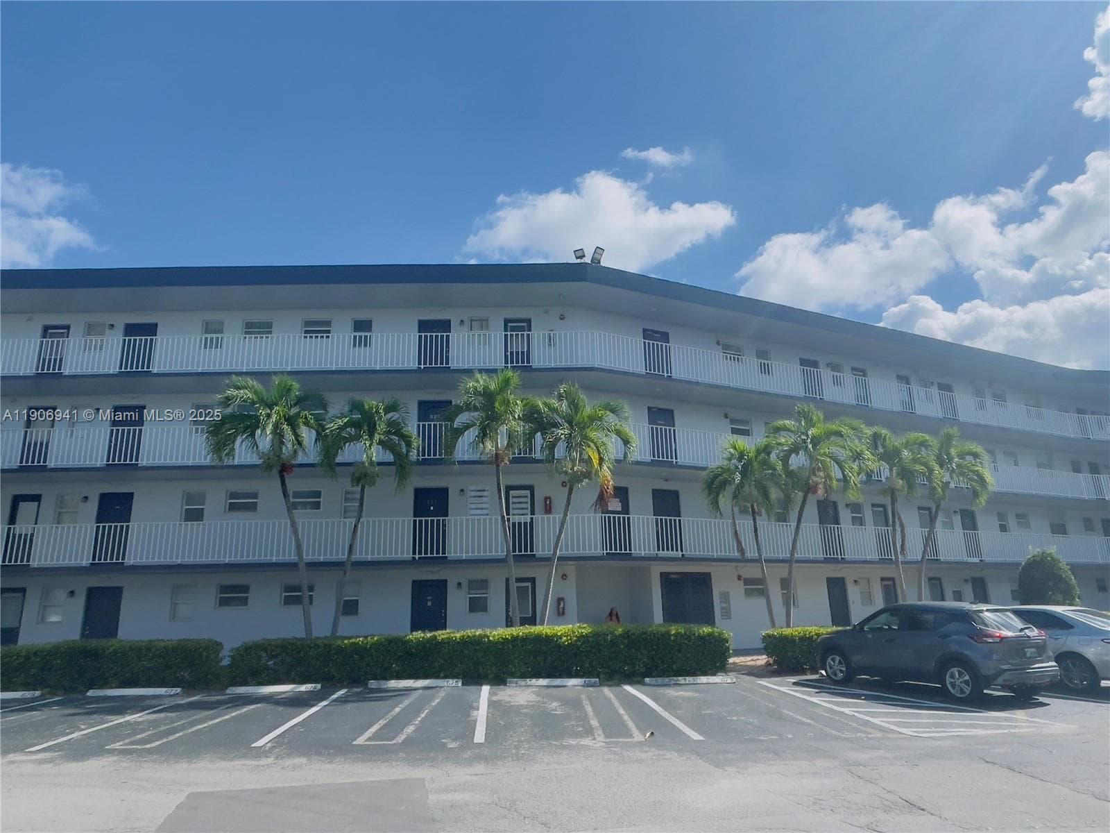 ROYAL OAKS CONDO · #338 in Miami - Photo 1