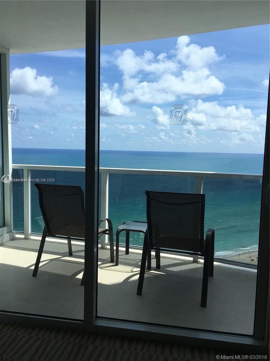 Trump International Beach Resort #2908